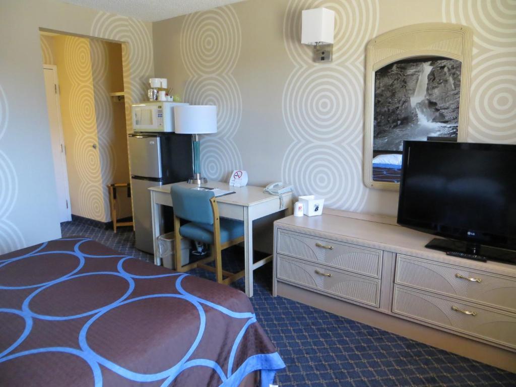 Hotel Super 8 By Wyndham Red Deer Pokoj fotografie