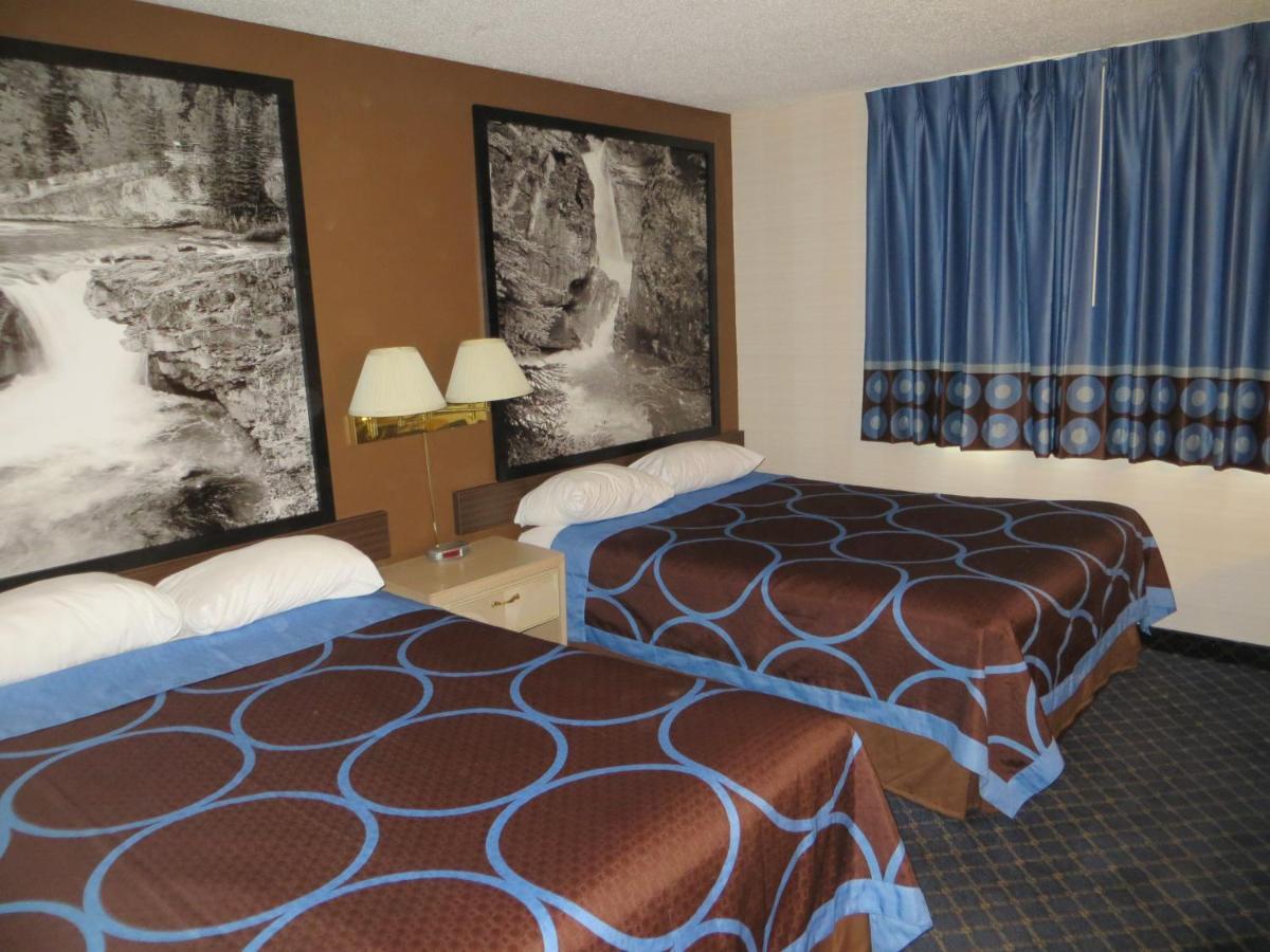 Hotel Super 8 By Wyndham Red Deer Pokoj fotografie